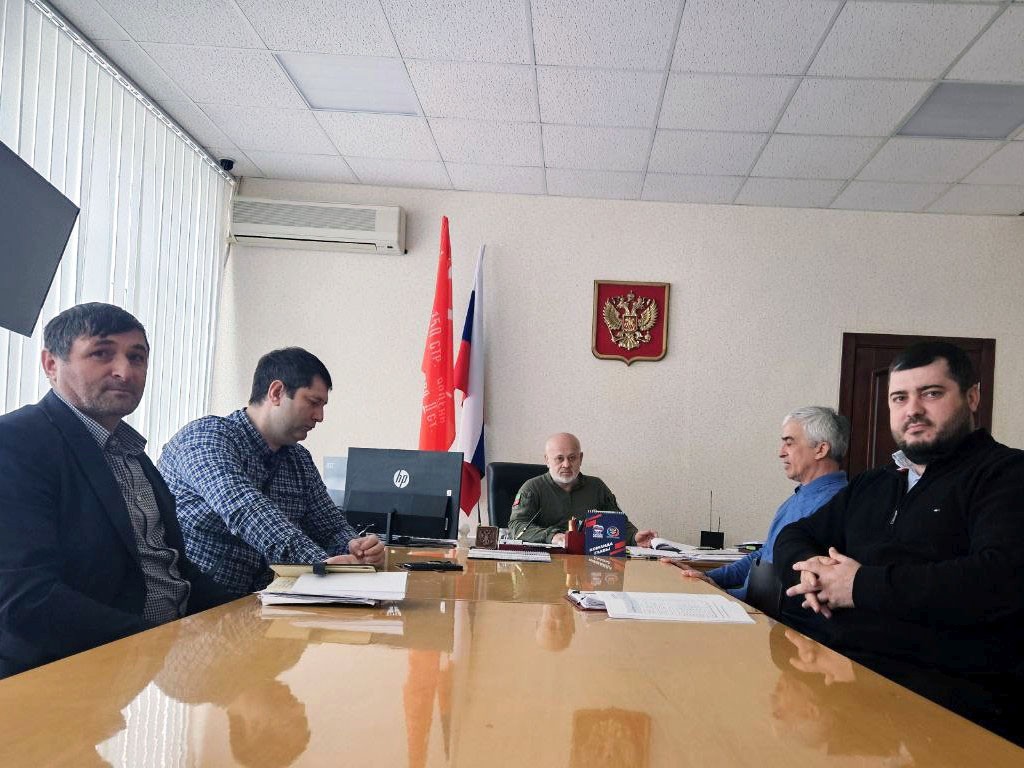 В администрации Михайловского муниципального округа состоялась рабочая встреча с шефами.